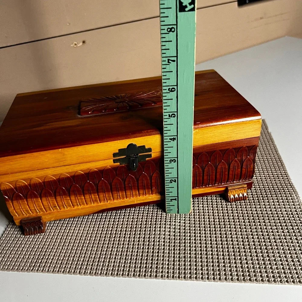Vintage Hand‎ Carved Cedar Wood Jewelry Box Keepsake Chest Footed Latch 1950s